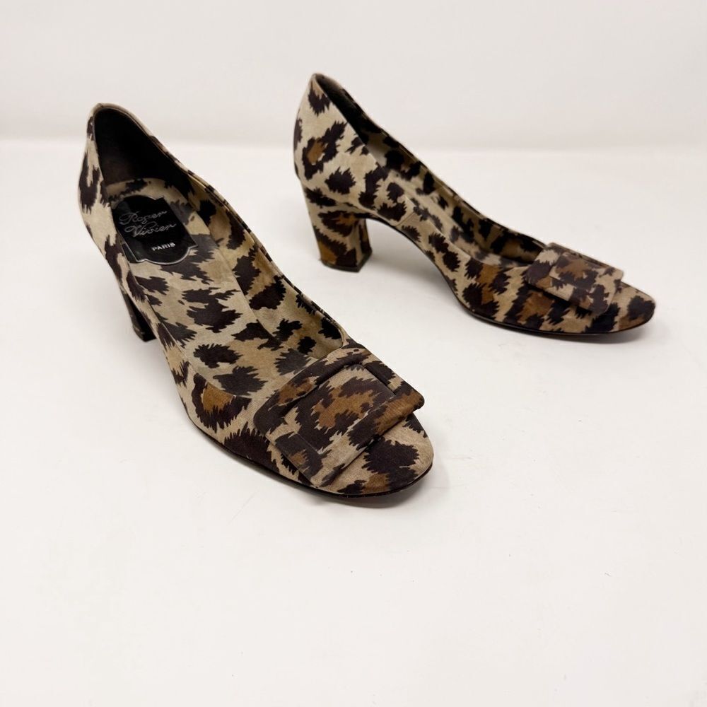 Roger Vivier Cloth Cheetah Animal Print Pumps Buckle Brown Size 36.5